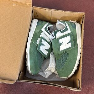 NWT New Balance 574 Hook & Loop
